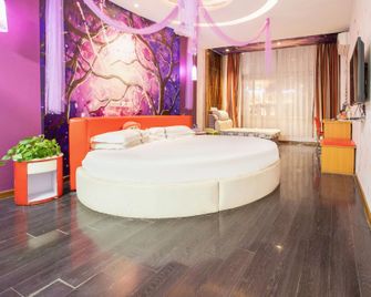 Thank Inn Plus Hotel Dongying Zibo Road - Dongying - Bedroom