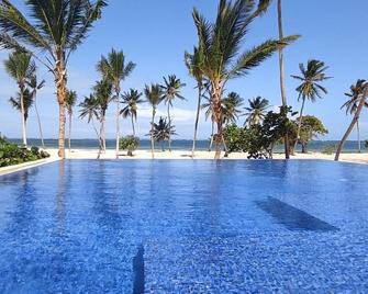 Serenade Punta Cana Beach & Spa Resort - Punta Cana - Pool