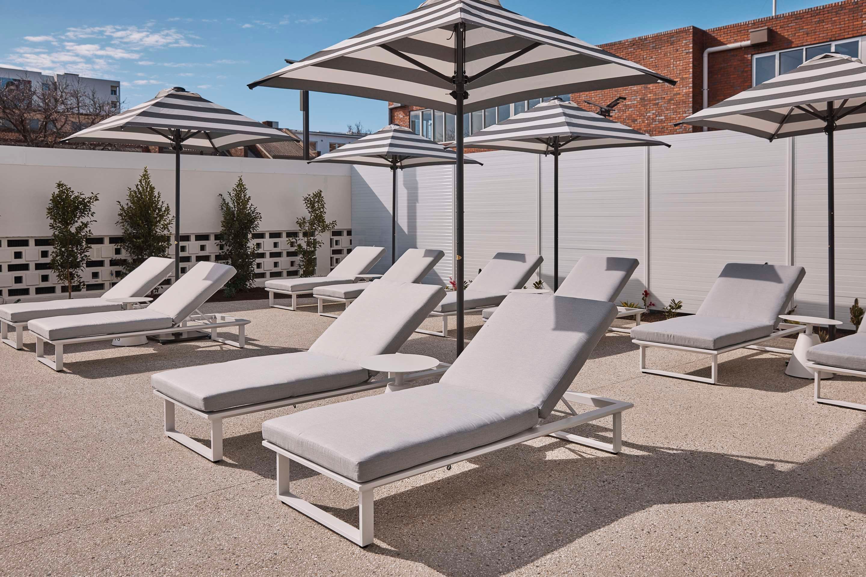 Hotel Alba Adelaide thumbnail 3