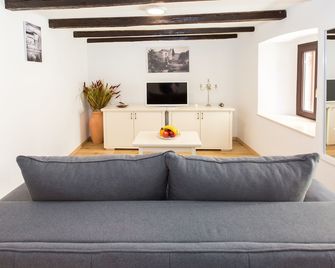 Apartments Santa Maria - Dubrovnik - Living room