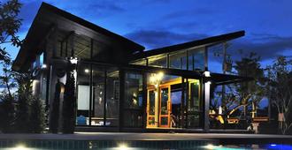 Family House Zen Boutique Resort - Pai - Bể bơi