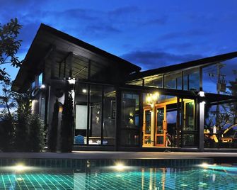Family House Zen Boutique Resort - Pai - Alberca