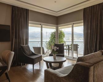 هوتل لا بالما - ستريسا - غرفة معيشة