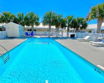 Pet-friendly, 3 Blocks to Beach, Pool, #112 - Atlantic Beach - Bazén