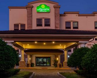 La Quinta Inn & Suites by Wyndham Port Orange / Daytona - Port Orange - Building