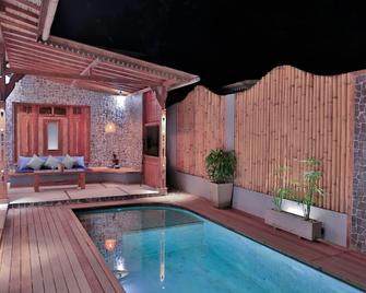 Samsara Villas - Pemenang - Piscina