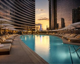 Luxury Vdara Penthouse/ Bellagio Fountain View/ Free Valet! - Paradise - Piscina