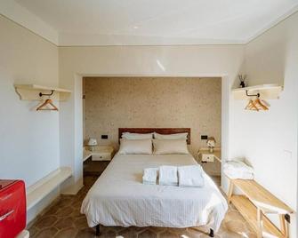 La Casa delle Api - Offida - Habitación