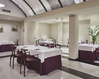 Silken Rona Dalba - סאלאמנקה - מסעדה