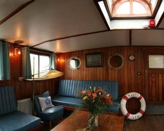 Boat 'Opoe Sientje' - Nijmegen - Living room