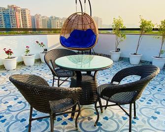 Ace Iconic - Greater Noida - Balkon