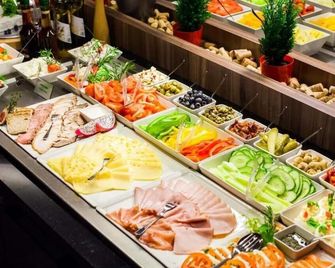 Qubus Hotel Zielona Gora - Zielona Góra - Buffet