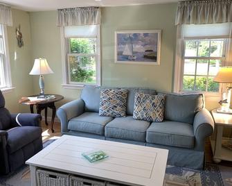 Bike To The Beach From Meadow Breeze, A Summer Breeze Cape Cod Vacation Rental - North Eastham - Living room