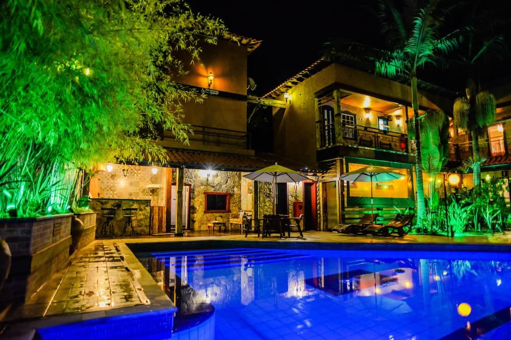 بوزادا تيرادينتيس فيلاجي - تيرادينتيس - حوض السباحة