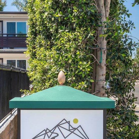 Outdoors view view of California Inn