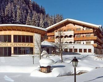 Landhotel Alpenhof Filzmoos - Filzmoos - Building