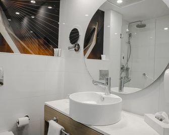 Eyal Hotel - Jerusalem - Bathroom