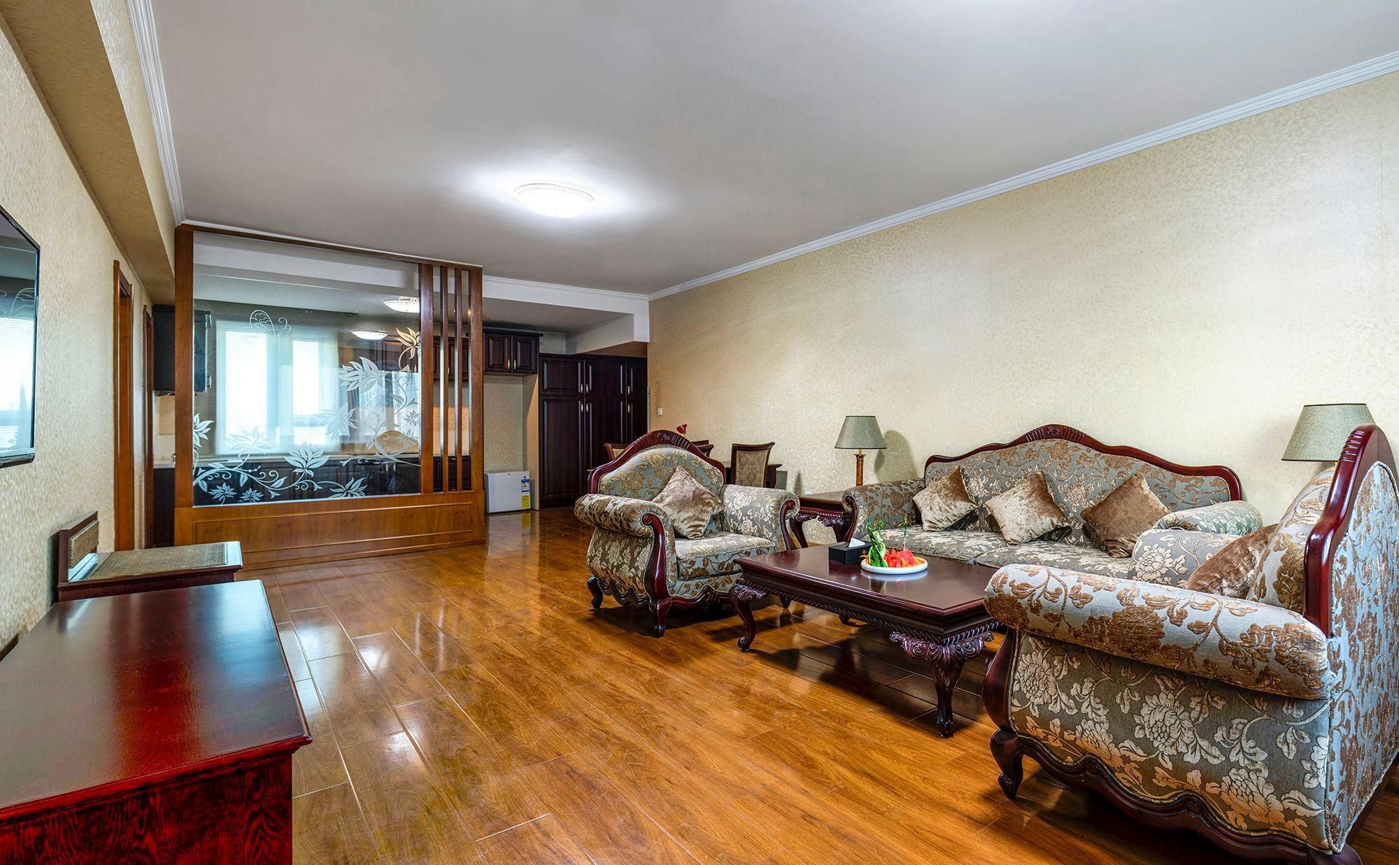 Yourong Hotel (Harbin Convention and Exhibition Center Longta Branch) - هاربين - غرفة معيشة