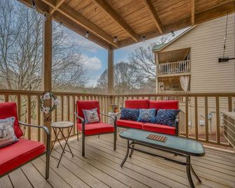 Condo at Lake Lure-- The Woodlands at Lake Lure - Lake Lure - Balkón