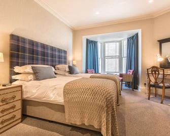 The George Hotel - Castletown - Bedroom