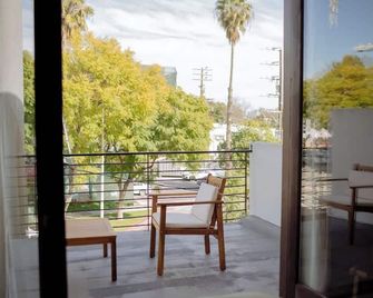 Cozy Charm in West Hollywood - West Hollywood - Balcony