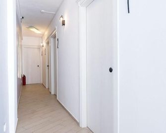 Bouti Ayvalik Otel - Ayvalik - Hallway