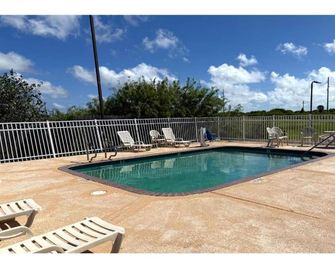 Queen Bed Accessible|Nsmk - Aransas Pass - Bazén