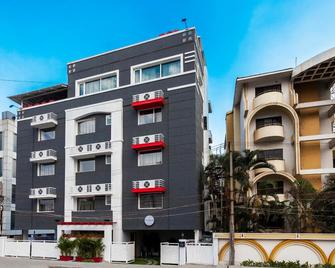 OYO Townhouse 012 Kaushambi Metro Ghaziabad - Ghāziābād - Edificio