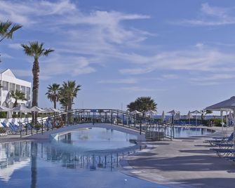 Labranda Sandy Beach Resort - Agios Georgios - Pool