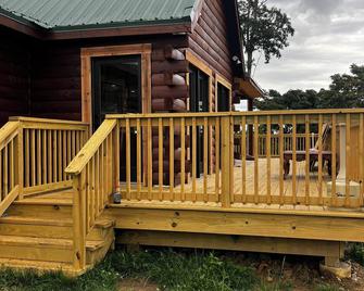 Relaxing cabin with stunning views of SW Pennsylvania - Bentleyville - Building