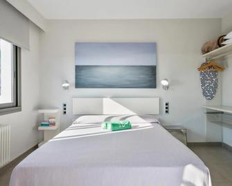 Apartamentos Marfina - Castelldefels - Bedroom
