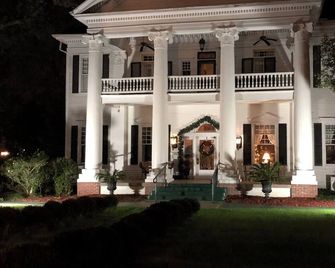 Historic Michabelle Inn - Hammond - Building