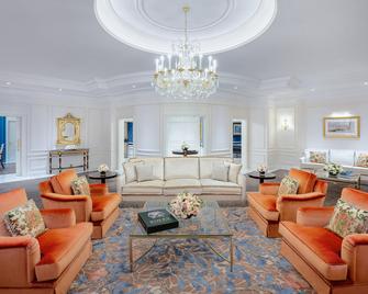 The Plaza Doha, LXR Hotels & Resorts - Doha - Lounge