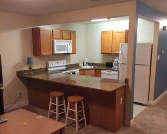 Life is better at the beach! - Biloxi - Kitchen