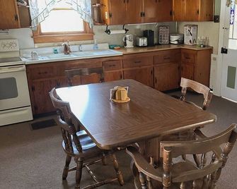 Charming 4-bedroom farmhouse in beautiful Williamsport, PA. - Williamsport