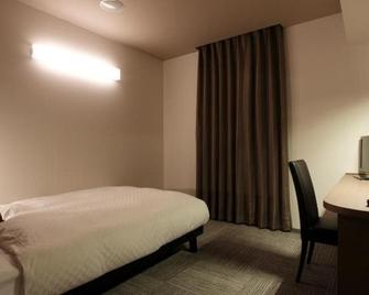Green Sky Hotel Takehara - Takehara - Bedroom