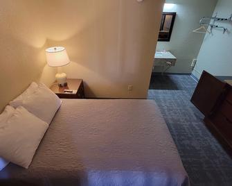 Queen City Inn - Bangor - Bedroom