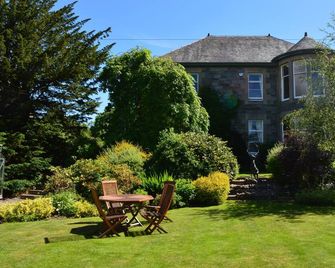 Balnearn House - Aberfeldy - Patio