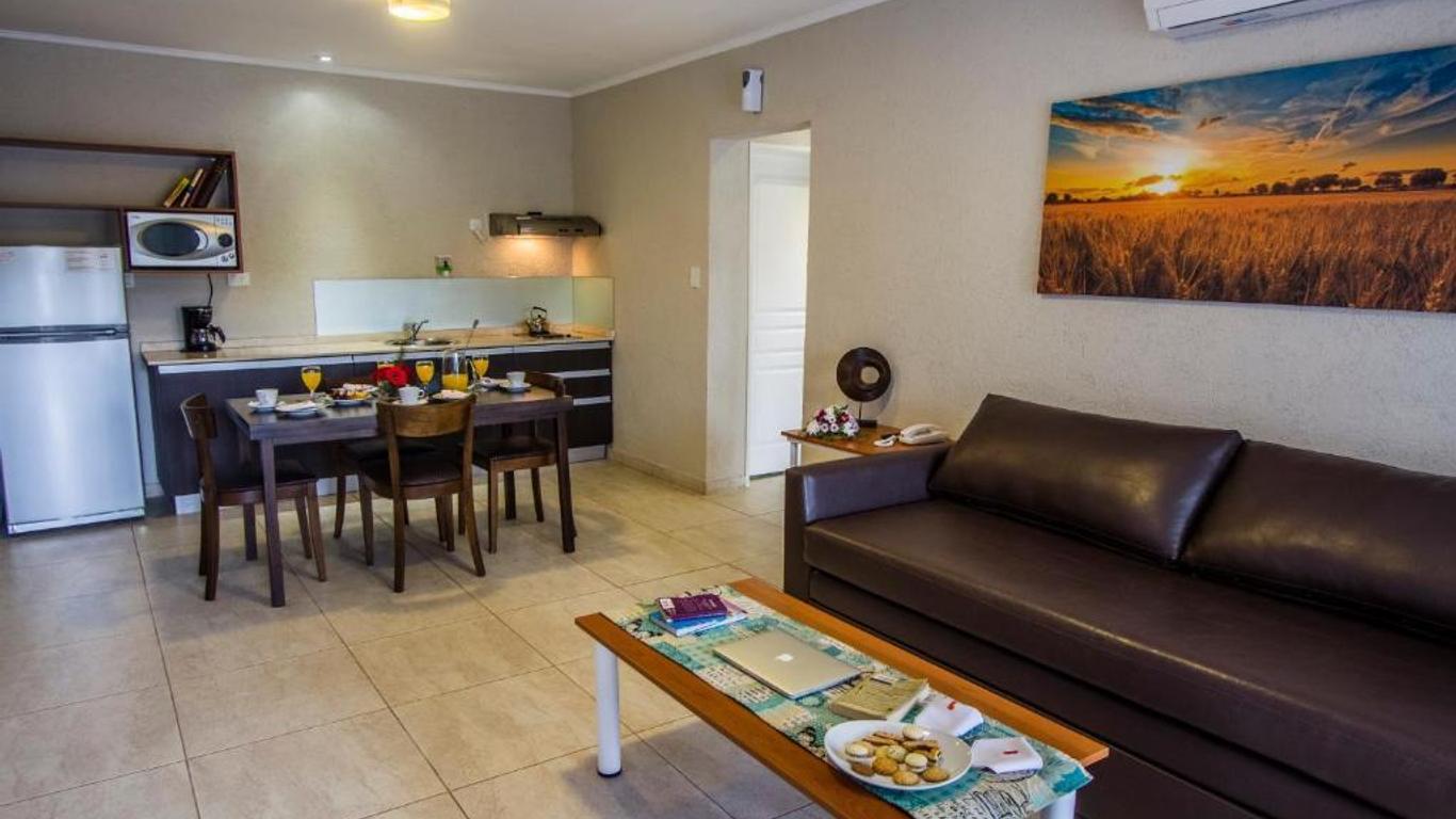 Blackstone Apart Boutique Hotel