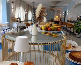 普林奇皮公園酒店 - 福利奧迪伊斯基亞 - 福利奧 - 自助餐