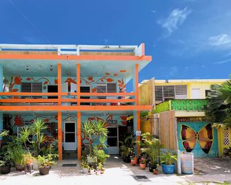 Lovesoulbeautiful - Luquillo - Budova