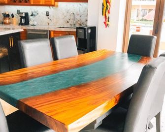 3 bedrooms, fabulous pools on 15 km of quiet, beautiful Pacific Coast beach - Cihuatlán - Comedor