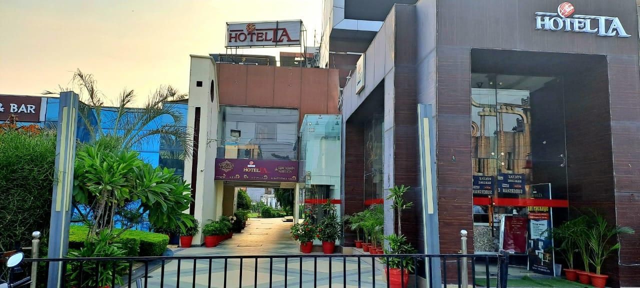 Hotel La - Bareilly - Building