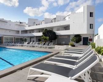 Aparthotel Vibra Mogambo - Adults only - Ibiza - Pool