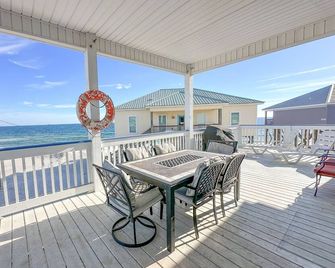 Dauphin Tale - Family Friendly Gulf View Home only Steps to Gulf of Mexico - Dauphin Island - Balcón