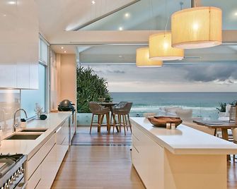 Beachfront Bliss - Palm Beach - Cocina