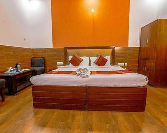 Hotel Preet - Chandigarh - Bedroom