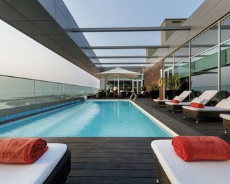 هوتل بايا - لواندا - حوض السباحة