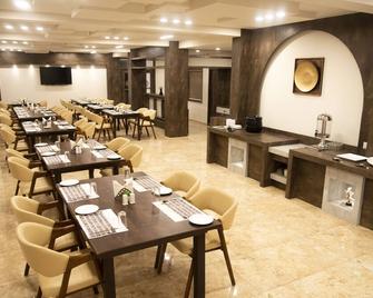 Click Hotel Tulsi - Jamnagar - Restaurant