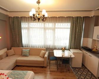White Pearl Apart - Istanbul - Living room